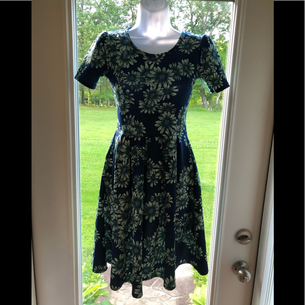 LuLaRoe Floral Dress.    Size XXS
